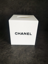 Boîte mouchoirs cube blanche – Image 3