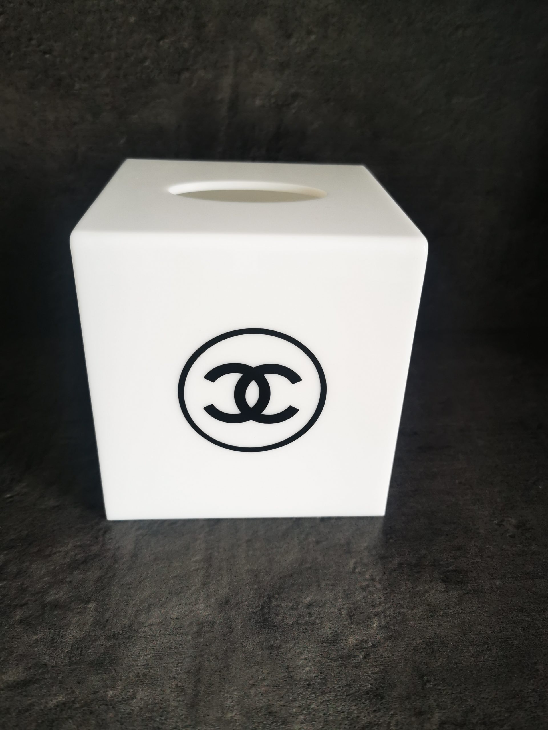 Boîte mouchoirs cube blanche