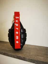 Grenade noire et rouge – Image 5
