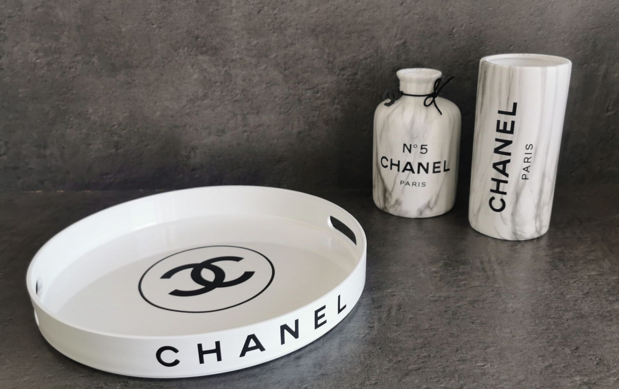 Plateau circulaire blanc
