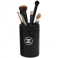 Pots make up